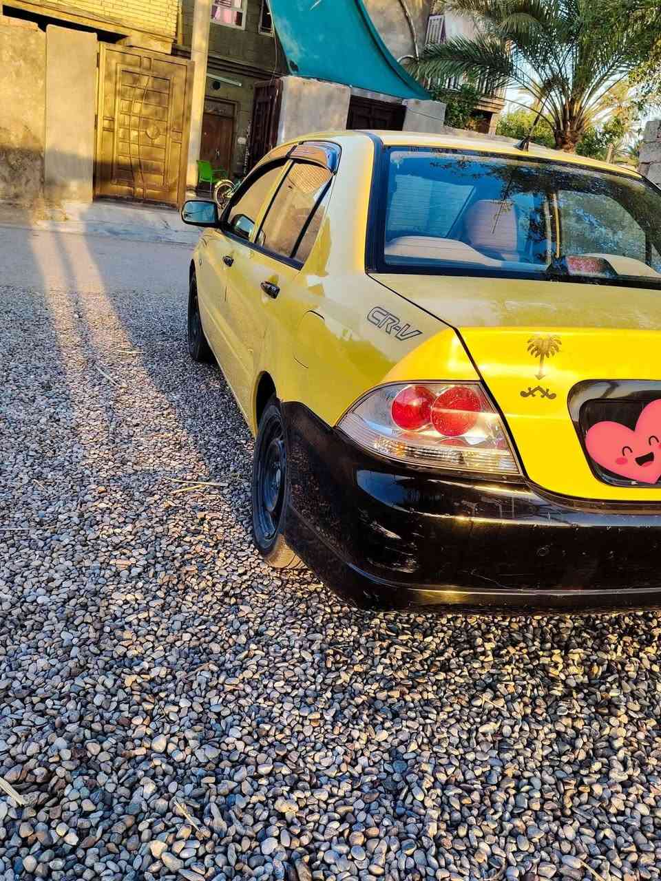 سلام عليكم لانسر 10 سيارة بيها طخة صغيرة باب لخلفية جوة ليدة عكس لسايق. 
سنوية 2031 ب لرقم لجديد أسمي ديالى مقدادية ابي صيدة  ***********
