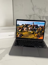 لابتوب جديد استخدام قليل  مواصفات  MacBook Air M1  * حجم الشاشة: 13.3 ...