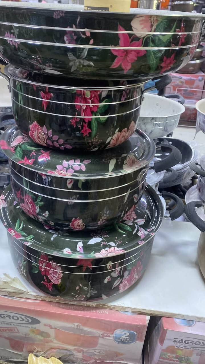 جدر مشجر رباعي راقي
سعر سيت كامل ب 25 الف😱🔥😱
الاحجام تبدا من 34-32-30-28
عروضنا ماتخلص نهائيا 🔥
يوجد توصيل 🚚
