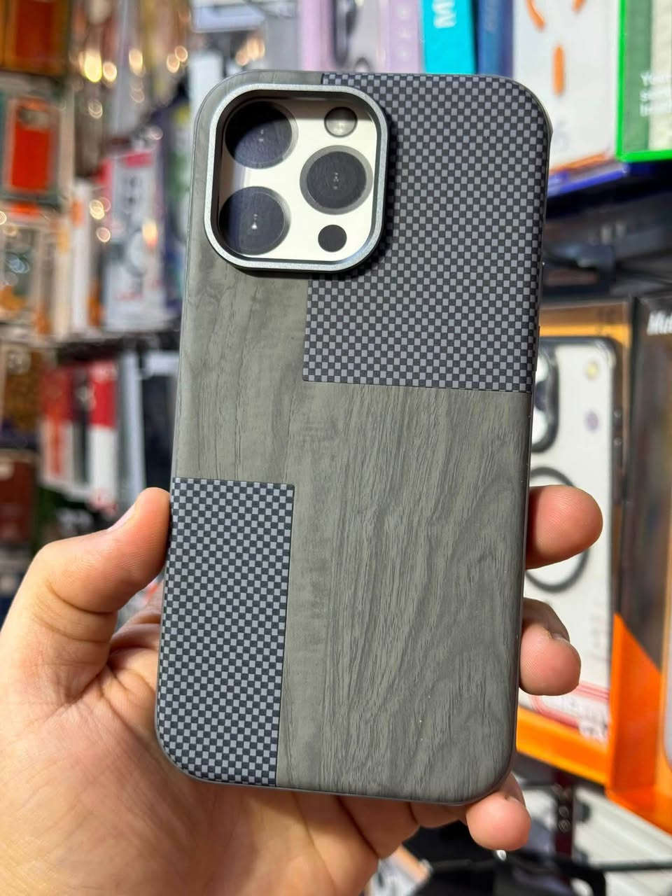 درع جلد ماركه (M5)

iPhone 
15 pro max 
14 pro max 
13 pro max 

السعر .. 10 الف 🔥

يوجد توصيل كافه المحافظات 

العنوان 
واسط - الكوت - المشروع - مقابل جامع الناصر
