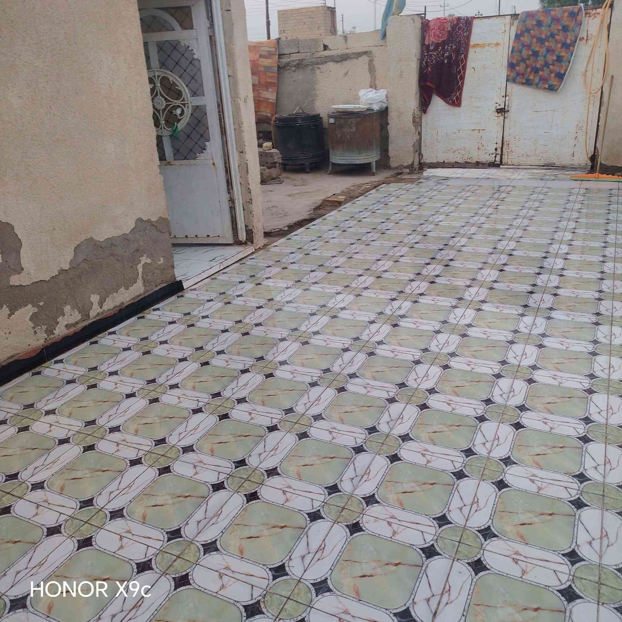 حي الحسين • ٢٥٠م • غرفتين