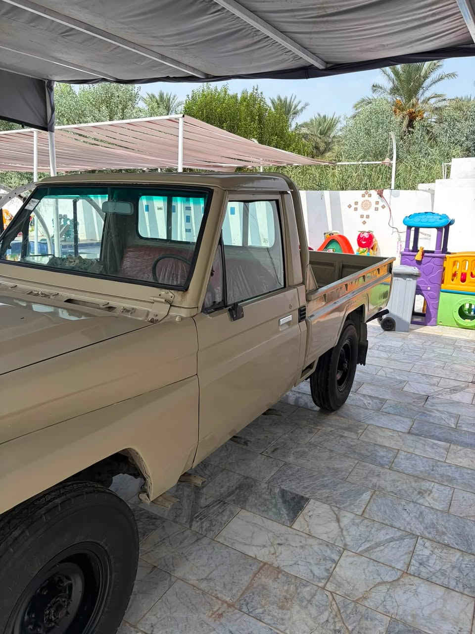حوثيه 1988 مال مزاد معمره تعميره مال جناي بيه نقص كماليات فقط مكينه رجعته كله عل زيرو كتاب ترقيم اتروح كبل اترقم السياره بغداد قرب جزيره بغداد السياحيه 
*********** تخم تاير جواها جاهزه فقط كماليات السعر 75 $ بيه حك الجيه
