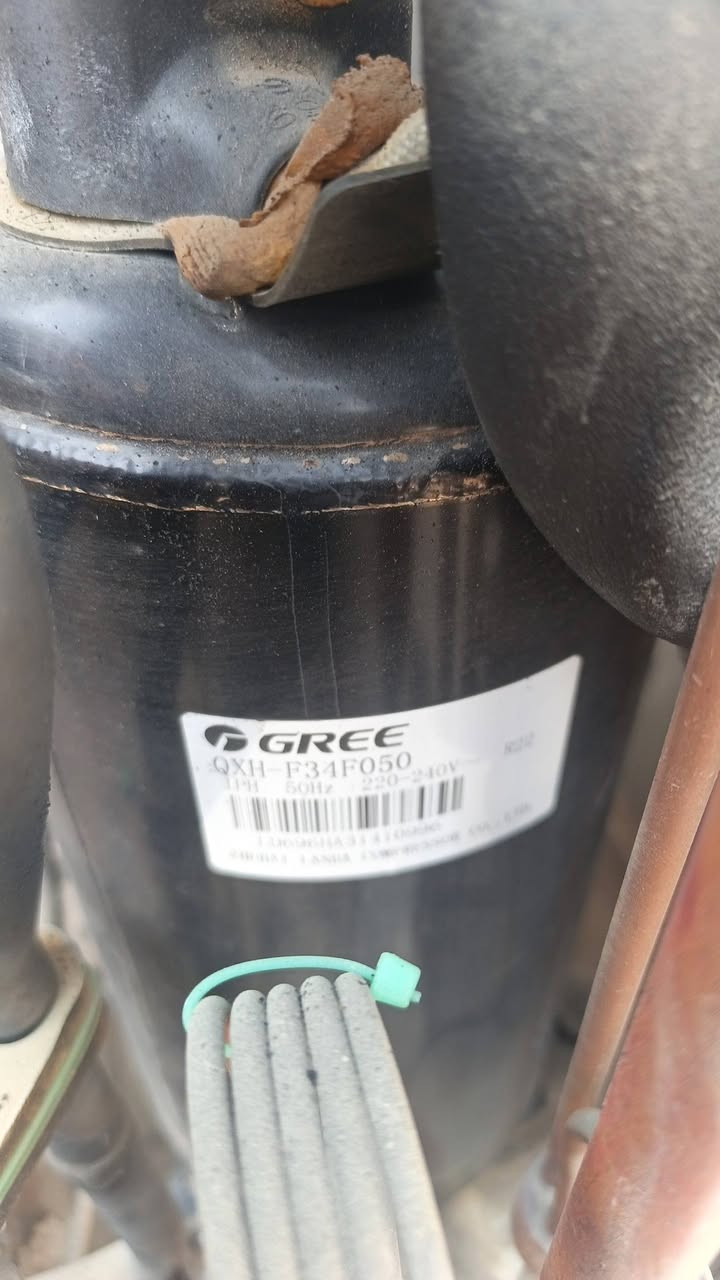 سبلت مستعمل للبيع كما مضح بل صوره اسم الجهاز كرافت بس الشغل مالته كله توسوت  بوريه ممستعمله جهز كله جديد السعر 480 وبي مجال بصيط الشراي يخابر واني حاضر ***********

