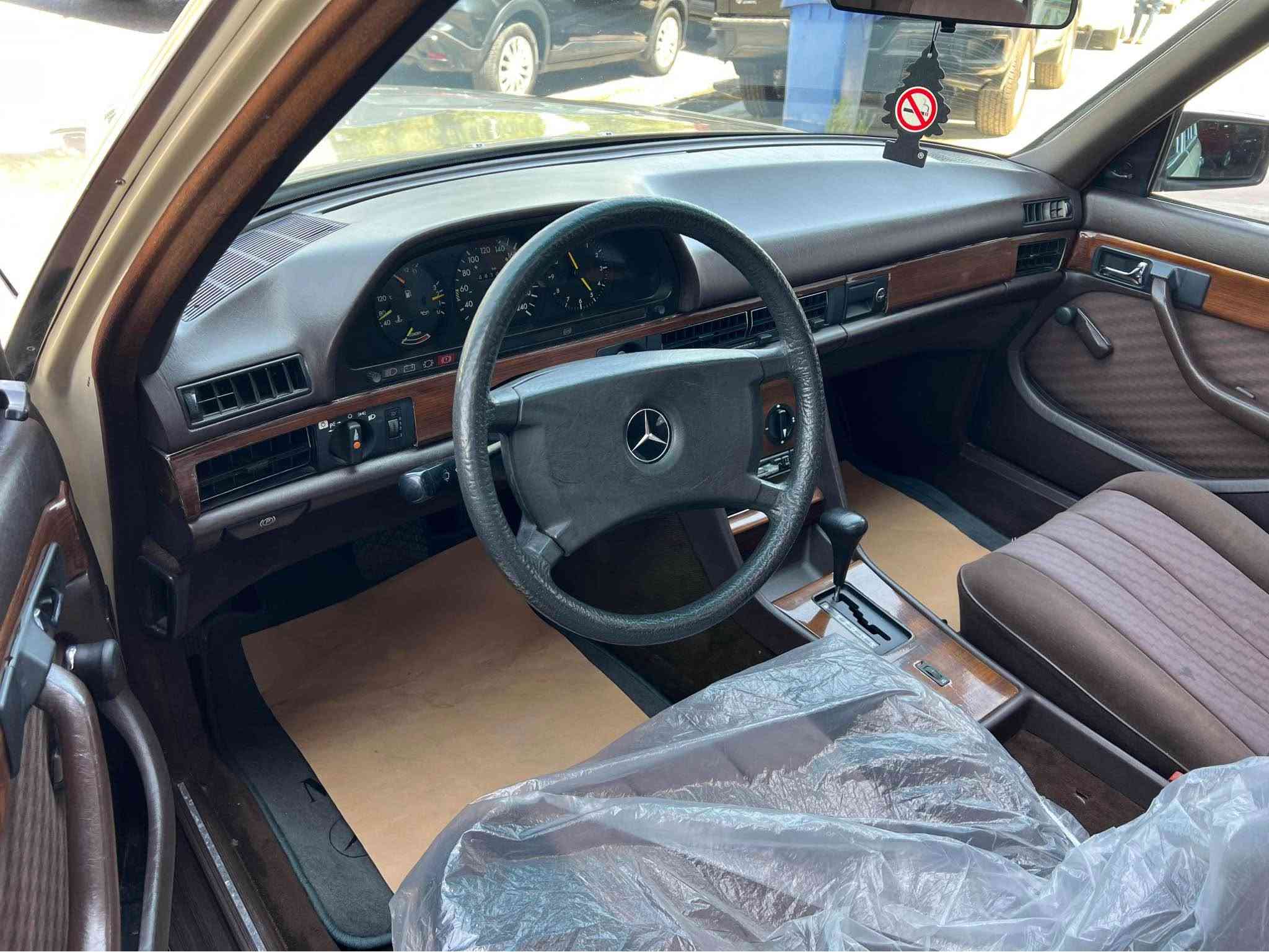 Mercedes Benz 280S 1983

موديل 1983 الماني دخول جديد

بنزين محرك گير بيلاد برغي مامفتوح 
داخل و خارج سيارة بيلاد على وضع الشركه

رقم اربيل 

مكان سيارة اربيل معرض هاشم للسيارات 

***********
*********** أربيل, العراق
