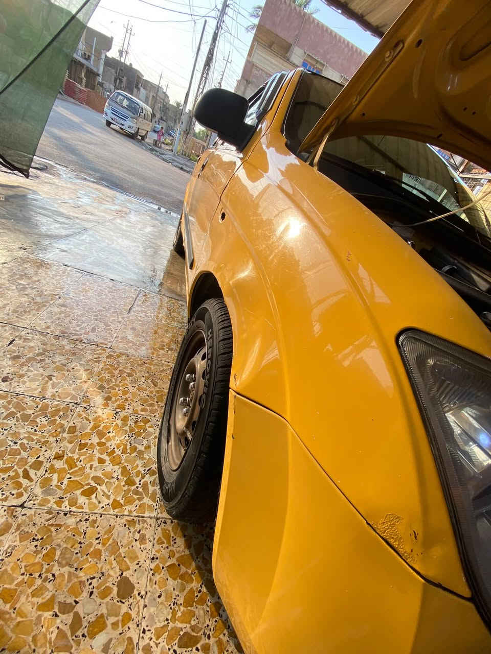 السلام عليكم لبيع طيبه 2015 
سياره بيها طخات بسيطه 
تخم تاير جديد 
صدر جديد 
جام اماميه جديده 
منظومه تبريد جديده  تبريد ثلج 
محرك بي جك جكه 
سياره ماشيه 155 
مابيها نواقص 
بس محرك بي سوت بطاله 
بسمي سنويه 2031  
بغداد  
***********  حسن 
سعر  28  بيها مجال شي قليل
