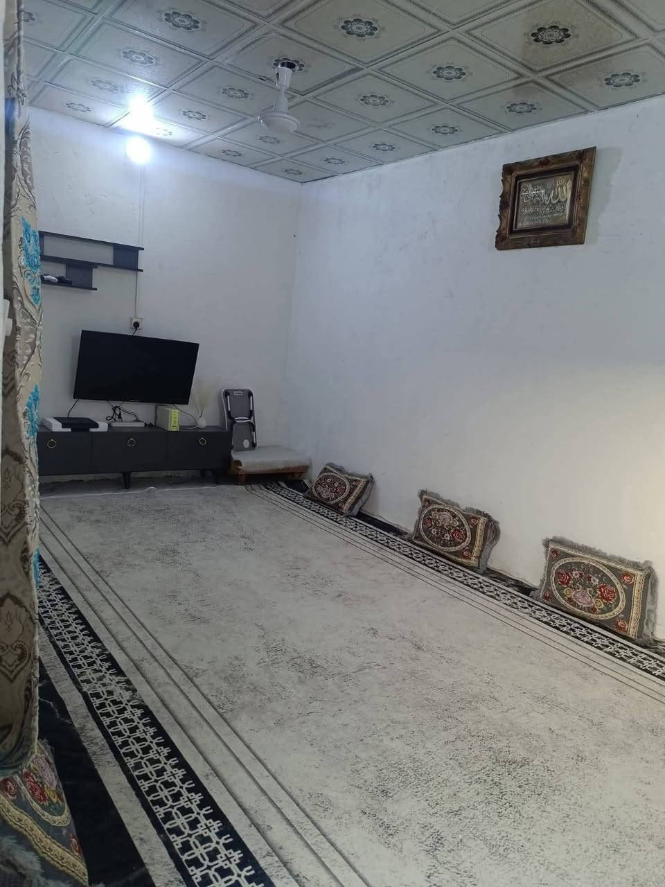 البيت للبيع طابو صرف زراعي عراقي اصولي مساحه 150 متر
تواصل عل رقم 📱 ***********
العنوان ابو الخصيب طريق صحراء 

يتكون لبيت من صاله استقبال غرفتين مطبخ صحيات داخليه وخارجيه طارمه

علمن السقف سندويش بناء جديد

السعر 42

##
