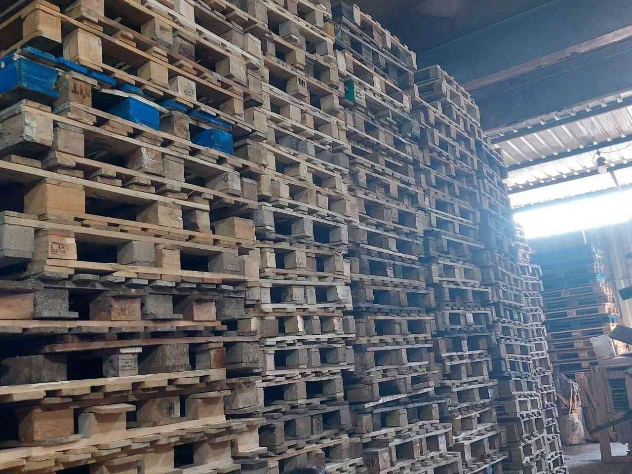 سكيب 120×100 ابيض نجاري ابو ال 16  السعر 6  

المكان بغداد الرقم ***********

