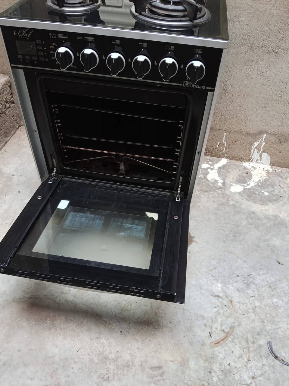 طباخ مستعمل للبيع سعره 160 وبي مجال للتواصل***********
