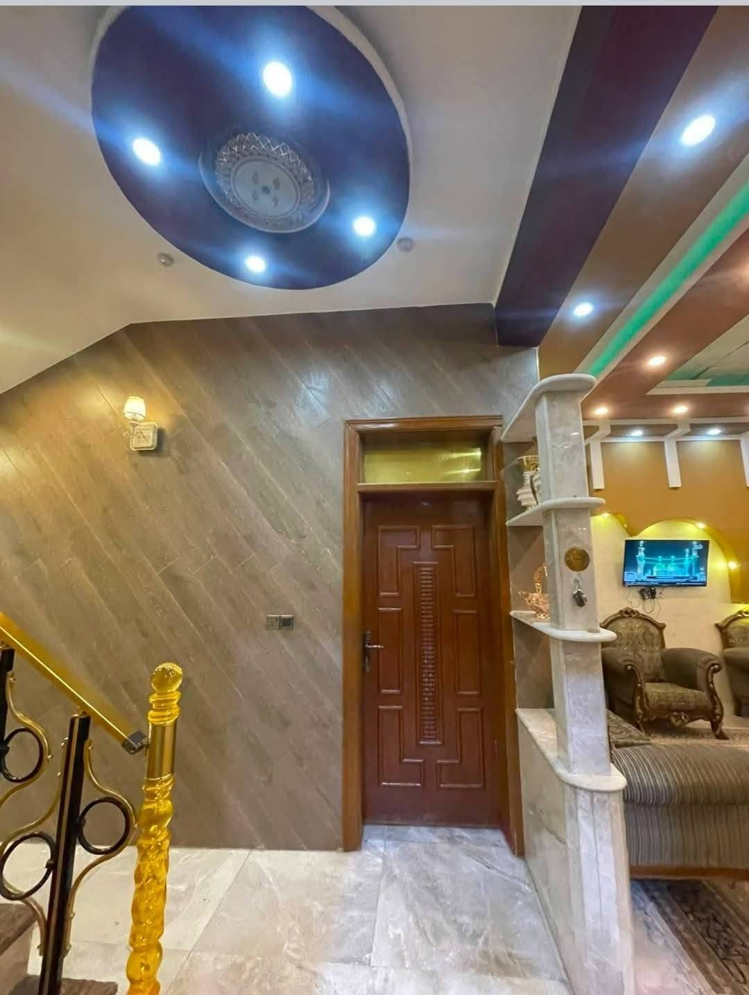 دار للبيع 306متر ركن الإدارة المحلية خلف البهو بناء حديث للاستفسار مراسلة الصفحة أو الإتصال ***********
