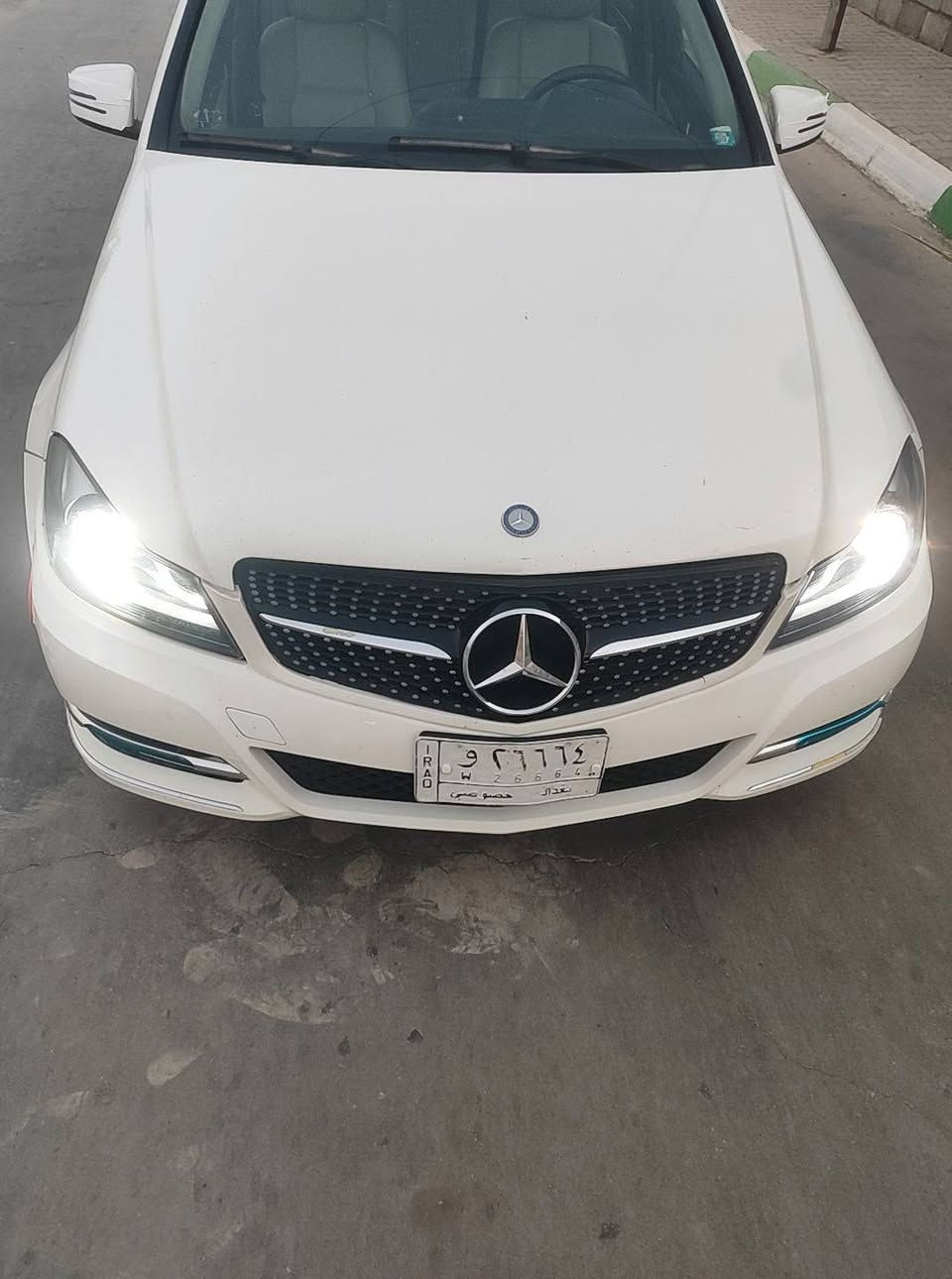 السلام عليكم مارسدس C300 خليجية 2012 قطعة وحدة صبغ بدون فتح فول مواصفات واحد علة واحد فتحة سقف كشنات جلد كشنات كهرباء تبريد ثلج سيارة جديدة رقمهة بغداد تحويل ثاني يوم مكان السيارة ديالى استفسار ***********
