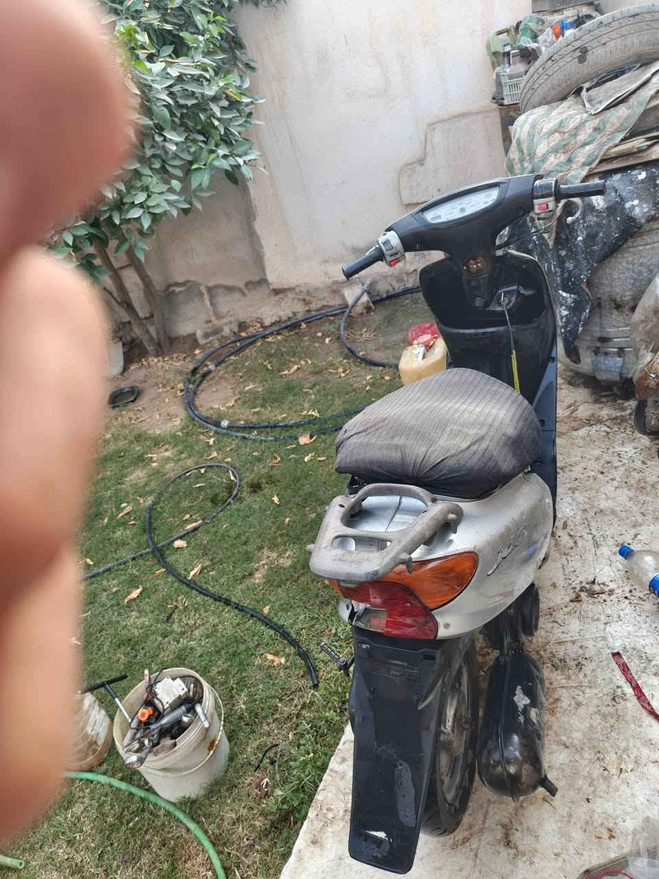 عصفورية • كوم حديد • قفل