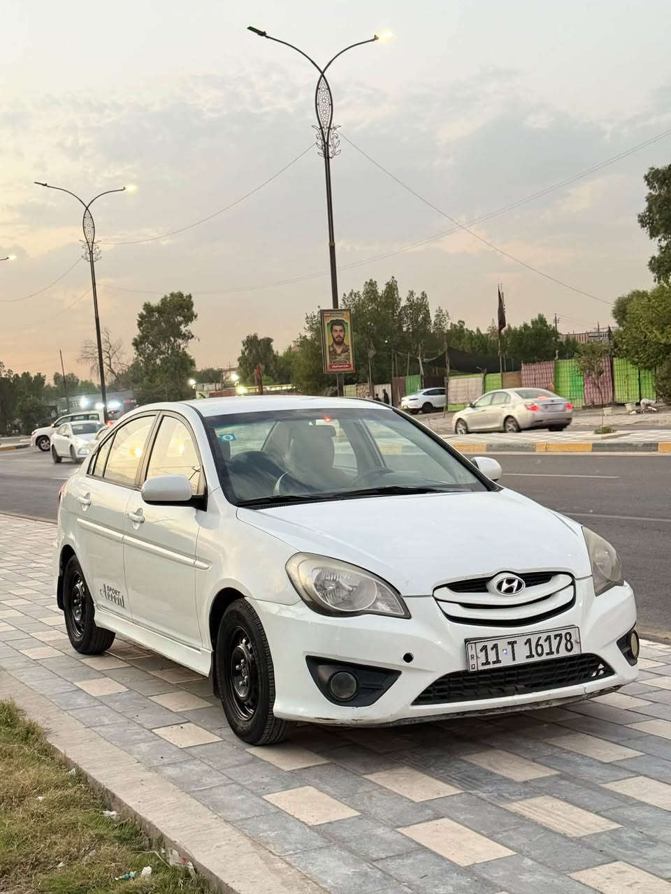 سلام عليكم 
اكسنت 2010 خليجيه 
جاملغ امامي صبغ فقط 
لغد شاصي تكمه حوض كفاله 
تبريد تخمً تاير حداديه مكفوله 
رقم بغداد الدولي الجديد بسمي 
السعر (75) وبيه مجال 
مكان بغداد 
***********
