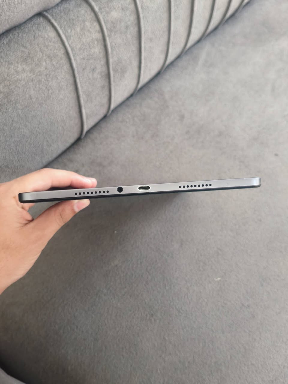🔥 فرصة ممتازة للبيع: Redmi Pad Pro 🔥
للبيع ايباد شاومي ريدمي باد برو، جهاز خرافي للدراسة والشغل وممتاز جداً لألعاب مثل ببجي والأفلام بفضل شاشته العملاقة وسماعاته القوية.
✨ المميزات:
شاشة 12.1 إنش ألوان رائعة و120 هرتز.
بطارية عملاقة 10000 ملي أمبير.
الجهاز بحالة الجهاز الجديد (أخت الوكالة) مستخدم دراسه ويوتيوب فقط
معه جميع ملحقاته الأصلية والعلبة موجودة.
💰 السعر: [275 الف ]
📍 الموقع: [واسط / الدجيلي]
📞 للطلب أو الاستفسار: يرجى المراسلة على الخاص أو الاتصال على [***********].

