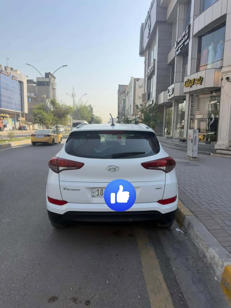 السلام عليكم …
للبيع فقط …. 
السعر 145  ورقه وبي مجال 
Hyundai Tucson
موديل 2017                 وارد امريكي ( كلين بدون حادث ) 
رقم بابل بأسمي الانكليزي الجديد       محرك 2000  
اللون ابيض      عداد المسافة 60 الف ميل 
💎ويل كب 
💎تحكم كامل 
💎 كامره 
💎 كشاف 
💎 AWD 
السيارة نظيفة وجاهزة من كل النواحي … 
( محرك وكير وصدر امامي خلفي وتبريد كله جاهز ) 💯 
   ( استخدام شخصي فقط ) 
رقم الشاصي موجود 
السيارة موجوده بالحلة 
للأستفسار اكثر *********** ( واتساب )
