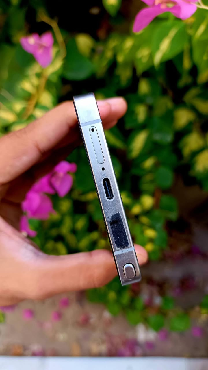 سلام عليكم
اخظر تيتانيوم  S25 Ultra 1TB  شرق اوسط دبل sim المفقود من السوك.
الجهاز كامل ما بيه اي نقص مكفول من كلشي الجهاز مثل ما موضح بالصور. الجهاز نظيف بيه حمايه عدسات  وسكرين برايفسي وذني الملحقات يجن وياه.
(2 كفر ،وسماعه، وسلك الشاحن الاصلي، وشاشه حمايه مات طافي انته تركبهه).
ما متواجد عل فيس بس واتساب وتوصيل داخل بغداد فقط.
مكاني:الصابيات قرب مجمع بوابه الكاظمية.
واتساب: ***********.
السعر: 1450 وبيه مجال.
