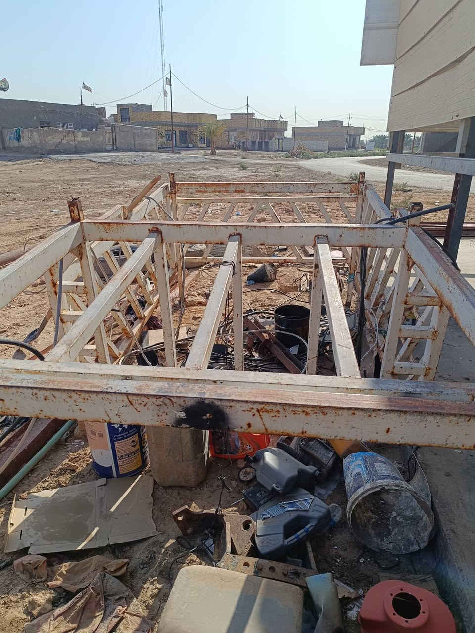 السلام عليكم محجر كية نثية دبل تسكام الحديد الثقيل ما يحتاج فقط صبغ @
الي يشتري هذا رقمي ***********
مكاني الديوانية قرية سيد طالب
