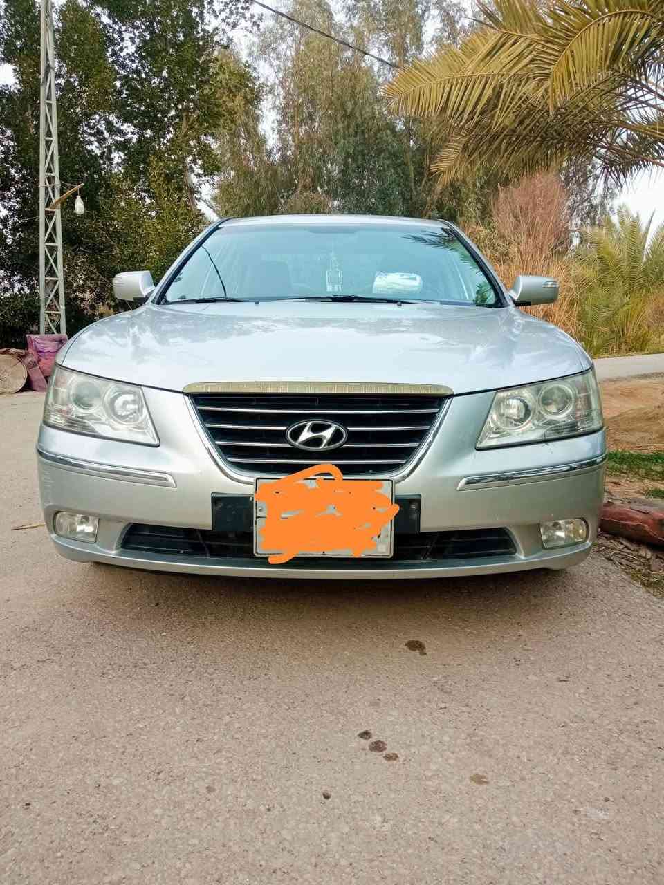 سياره سوناتا للبيع موديل 2009اللون سلفري مكينه 2400السياره بيها فتحه..... وبيها بارد من صفحه واحده  هذا رقمي 
***********
العنوان النجف الأشرف المناذره
