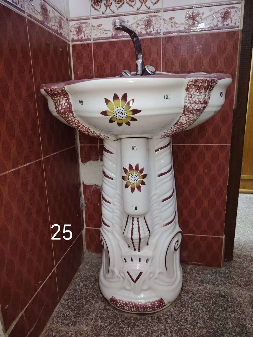 السلام عليكم
غراض للبيع الأسعار موجوده في الصور للاستفسار التواصل على الرقم *********** وتساب متواجد.
