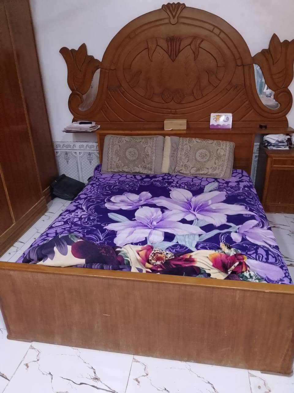 اخشاب للبيع معه شاشه ***********
