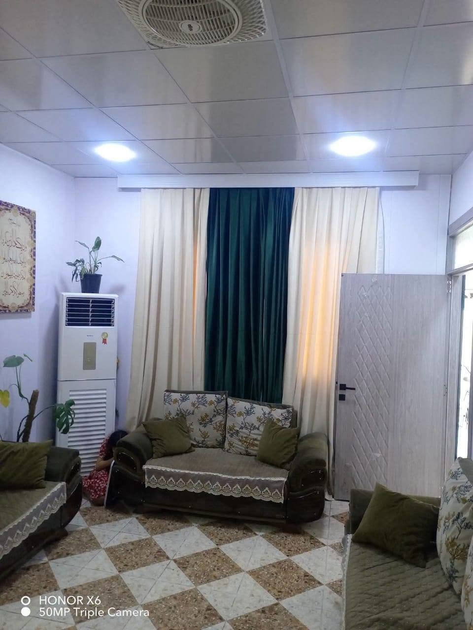 #دار للبيع 120م طابقين
كركوك بنجاعلي قريب جامع برواداران
#مكونات طابق الاول (غرفة نوم مطبخ استقبال وصحيات وكراج سيارة وحديقة)
طابق ثاني (غرفة نوم وهول وصحيات)
فول خدمات
فول سيراميك
ماي حلو بين يوم ويوم
فرع عريض
قريب من مدرسة.
قريب من سوق
#سعر 53مليون وبي مجال

*********** كركوك, العراق
