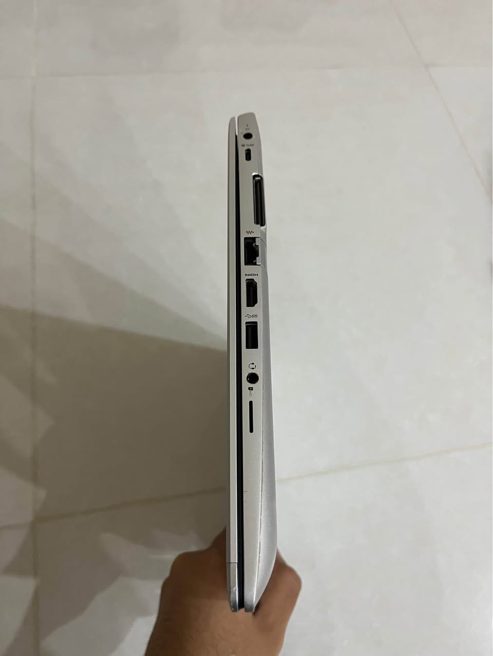 سلاو

HP EliteBook 745 G6
بۆ فرۆشتن  زۆر خاوێن وایەر و شەحن  ئەسلی لەگەلە 

تایبەتمەندی

پڕۆسێسەر 
(CPU): AMD Ryzen 5 PRO 3500U
 (بە خێرایی 2.10GHz)  

 ڕام (RAM): 24 گیگابایت (24.0 GB)  

 کارتی گرافیک (GPU): AMD Radeon(TM) Vega 8 Graphics (کارتی ناوەکی بە بڕی 2GB memory)  

256GBگێگا

 سیستەمی کارپێکردن: Windows 11 (64-bit)  

نرخ ..

٣٥٠ هەزار و معامەلە
شوین هەولێر 
واتس ئەپ
7501971214 أربيل, العراق
