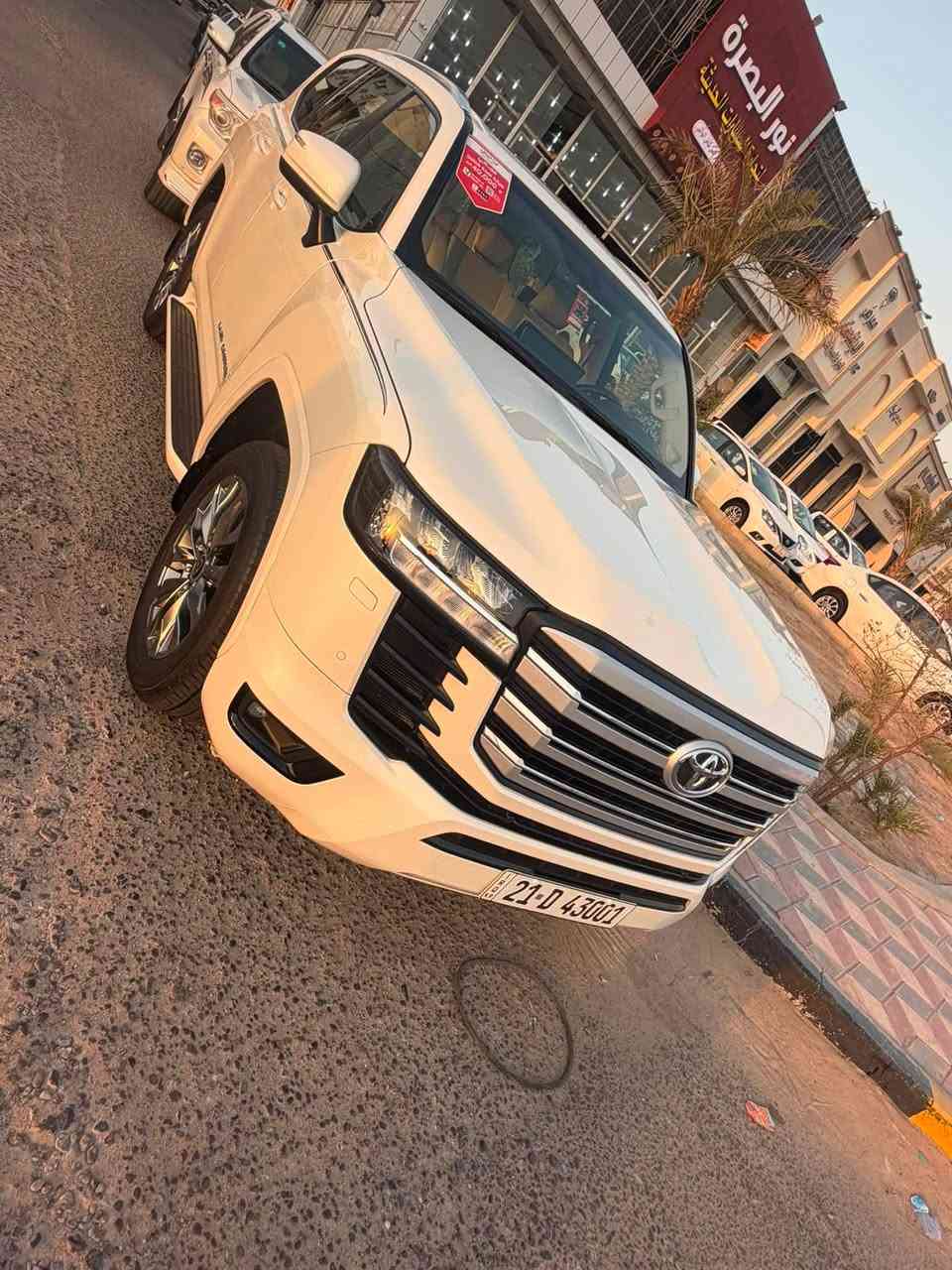 السلام وعليكم لاندكروز موديل 2024 ساز توين تيربو  فول مواصفات كفاله عامه رقم سليمانيه تريد تحويل تريد وكاله العنوان بصره السعر 700$ الهاتف *********** هاذا رقم راعيها انا مكلف بلنشر
