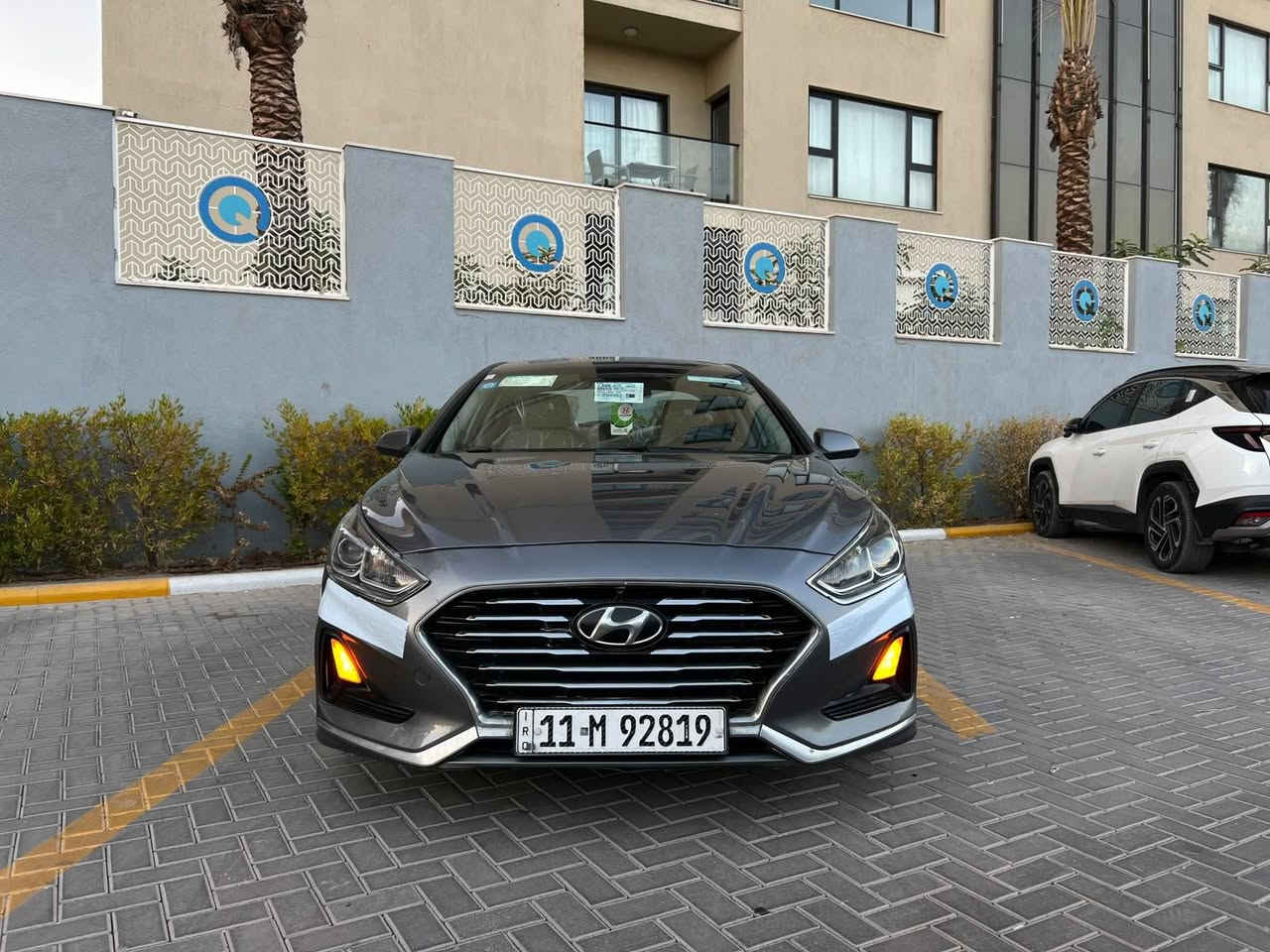 سلام عليكم
من رخصه الادمن
سوناتا وارد امريكي 
موديل 2019
حادث سياره بنيد فقط 
بنيد مصبوغ كد شبر بتكمه فقط
بدون دواخل
سياره ليبل واحد
مواصفات سياره:
مكينه كير مكفولات
حداديات جديده
تخم تاير جديد
تبريد ثلج
رادار جانبي
شاشه
كاربلي بلادي
سبورت+ايكو
ستيرن تحكم جهتين
رقم بغداد
السعر:$120وبيهاا مجال
العنوان:بغداد البياع شرطه الخامسه
الرقم:***********
