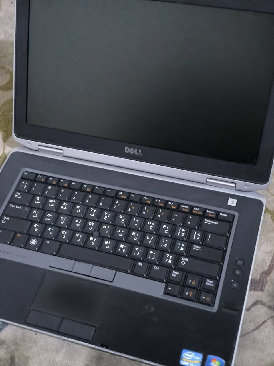 Cori5 الجيل الثالث 
رام 4GB 
هارد 320
كرت شاشه داخلي 2GB 
كرت شاشه خارجي 1GB 
شاشة 14 
نسبة بطارية 57٪ تقريبا ساعه الى نص ساعه 

ملاحظه السماعات ستيريو 
اليمين شغال 100٪
اليسار شغال انصه شويه
الصوت مابي خلل شغال طبيعي 

135 الف
واتساب ***********
توصيل متوفر
