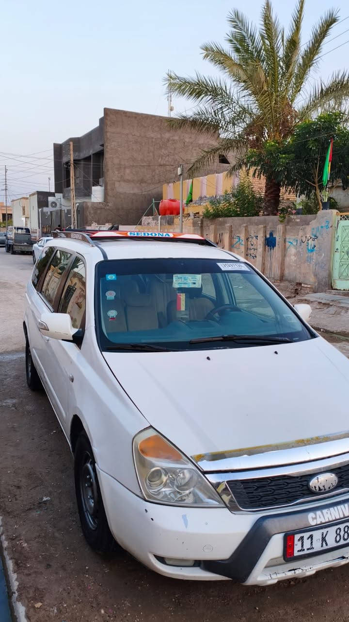 كرنفال اجره للبيع موديل 2009بسمي رقم بغداد  السعر  127وبيها مجال موبايل ***********
