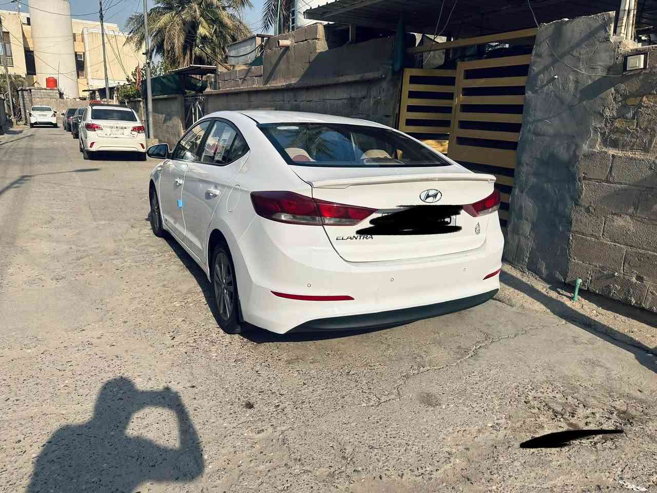 سلام عليكم
النترا ٢٠١٧ خليجي بصره باسمي سنويه جديده وهزه بيه سنه سياره كامله تبريد منضومه جديده 
بيه صبغ بالدوسه اليمنه وتكحيل كارت بالصندوك قليل كلش حداديه كهربائيات كامله السعر ١٣٠ 
رقم ***********
البصره المعقل
