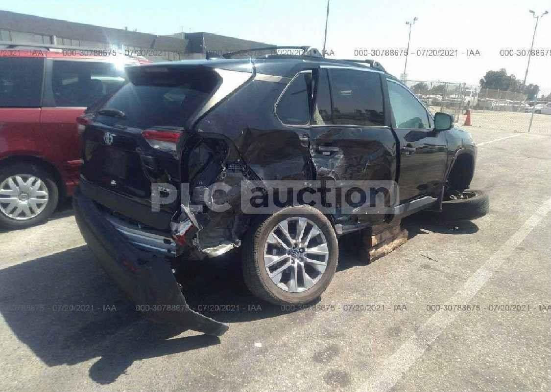 راف فور فول مواصفات حادثها كما واضح وبيها كلير باب السايق
سياره جاهزه وحلوه
 بيع او مراوس
 تحويل ثاني يوم باسمنا
السعر ١٧٨٠٠ بيها مجال
لاي تفاصيل اتصل
***********
مكانها بغداد بغداد, العراق
