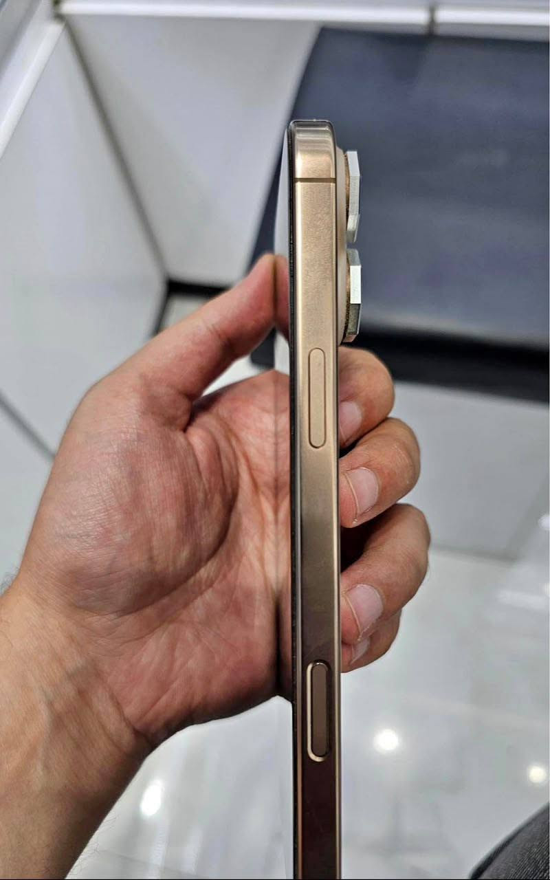 ايفون 16برو ماكس بلادي اخو الجديد بطاريه بعدها 100ذ 256مشحون 199مره والجهاز شرقاوسط عربي كامل ملحقات السعر 1400وبي مجال للشراي ***********

نص مكتوب في الصور:
- ٩٢ 3 من 5 ١٠:٠٩