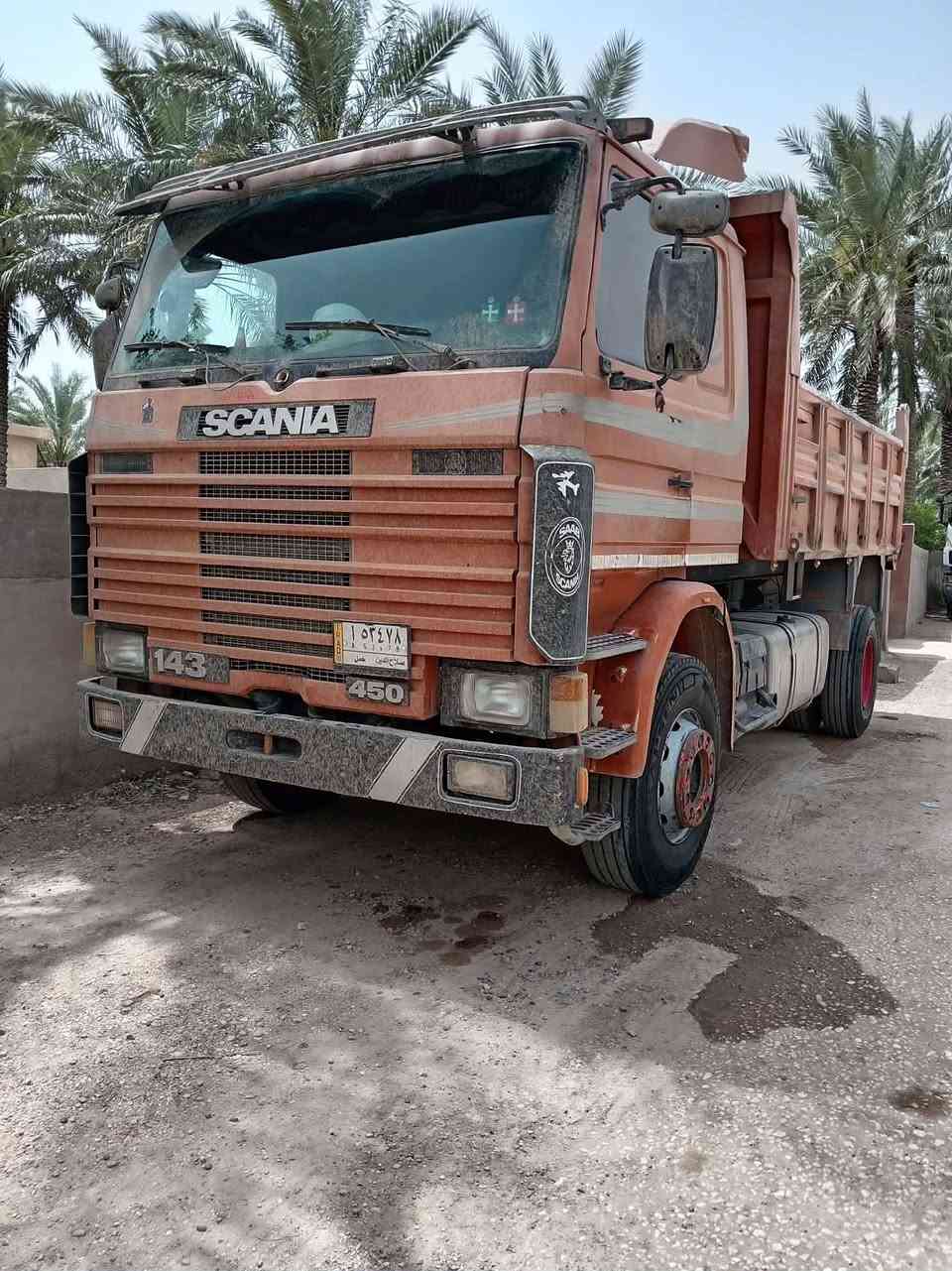 سكانيا للبيع
محرك 143 كير5ب5اكسل خفيف 
تخم تاير للإستفسار ***********
