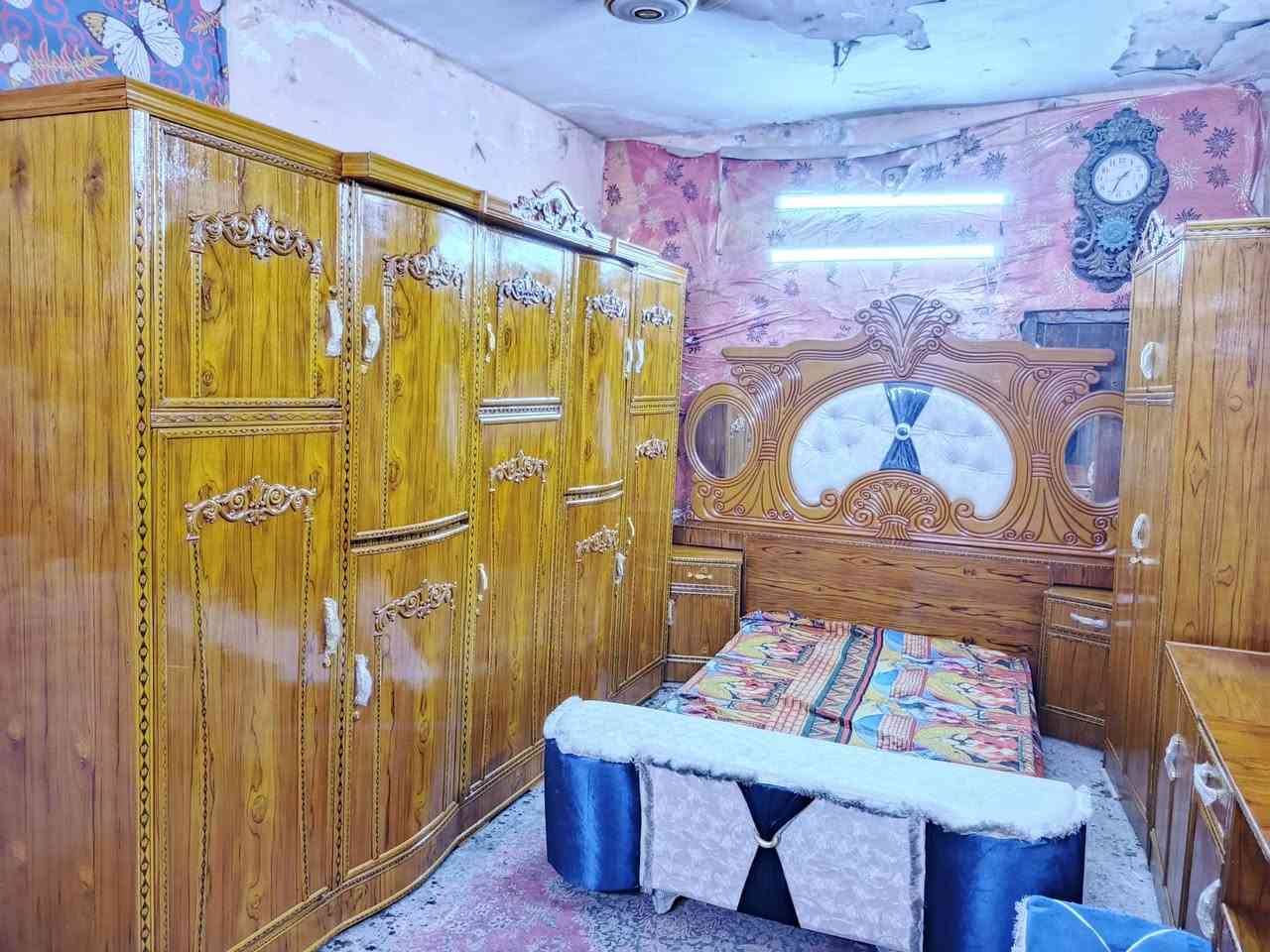 غرفه اخشاب خمس ابواب ملحق للبيع ***********السعر 650صاج الزاويه كنتوريه موديل حديث زا

