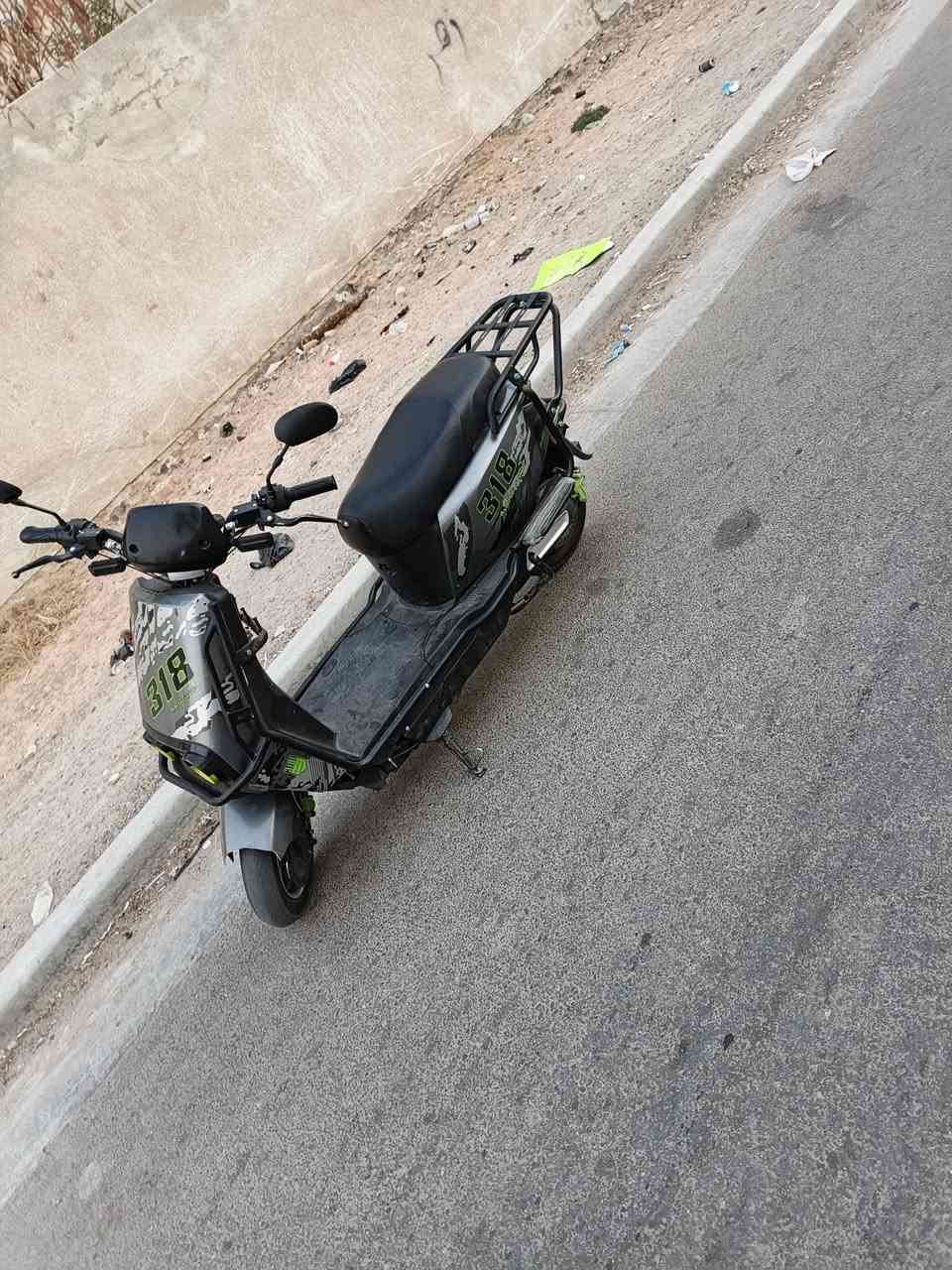 سلام عليكم دراجه تايلج318 باتري 6فولت72مكفوله وكامله شغل وتطلع تمشيك فوك ل50كيلو بل شحنه باتريات عل فحص جدد لوك ماشيه337كيلو سعرها550 مكاني حي الجهاد بغداد بدون مراوس فقط بيع ستفسار ***********
