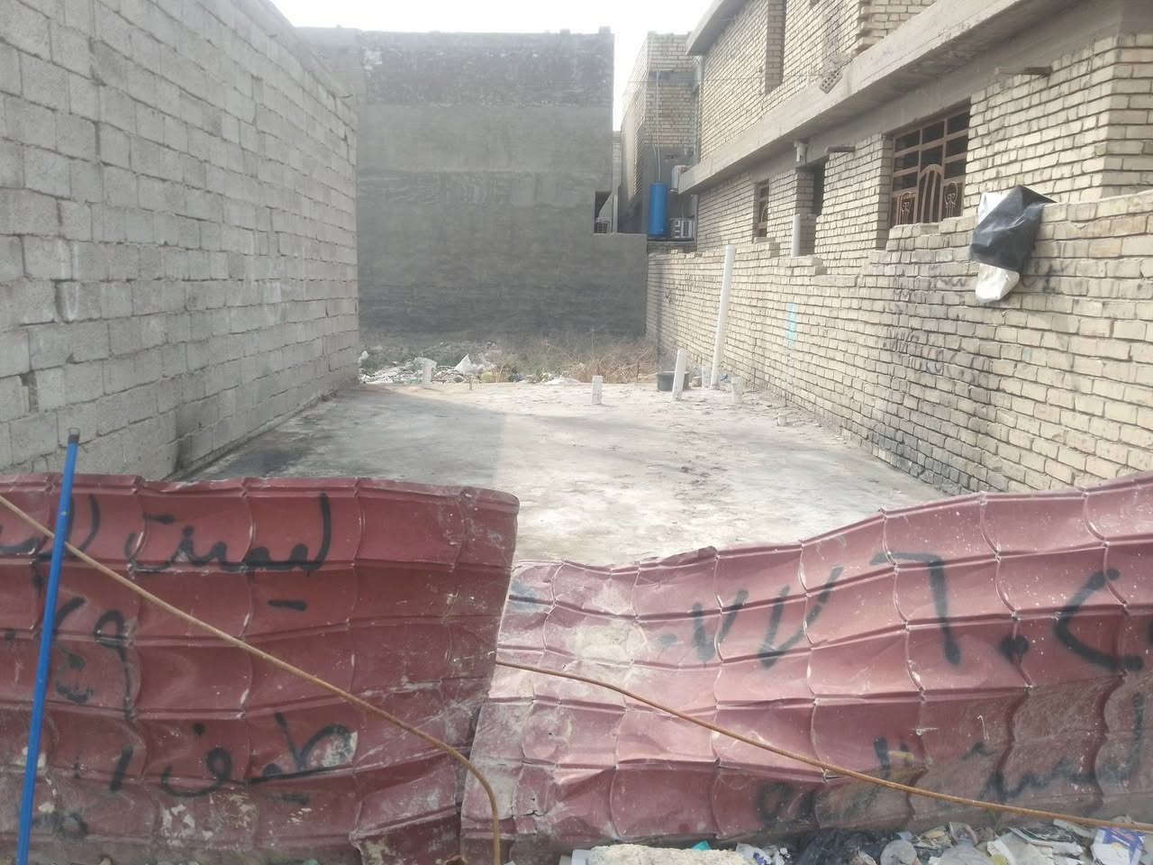 ارض للبيع مبنيه رفت كامل مجاري مي واصله كامله 50 متر بصف الشارع العريض *********** طابوزراعي سند 25

