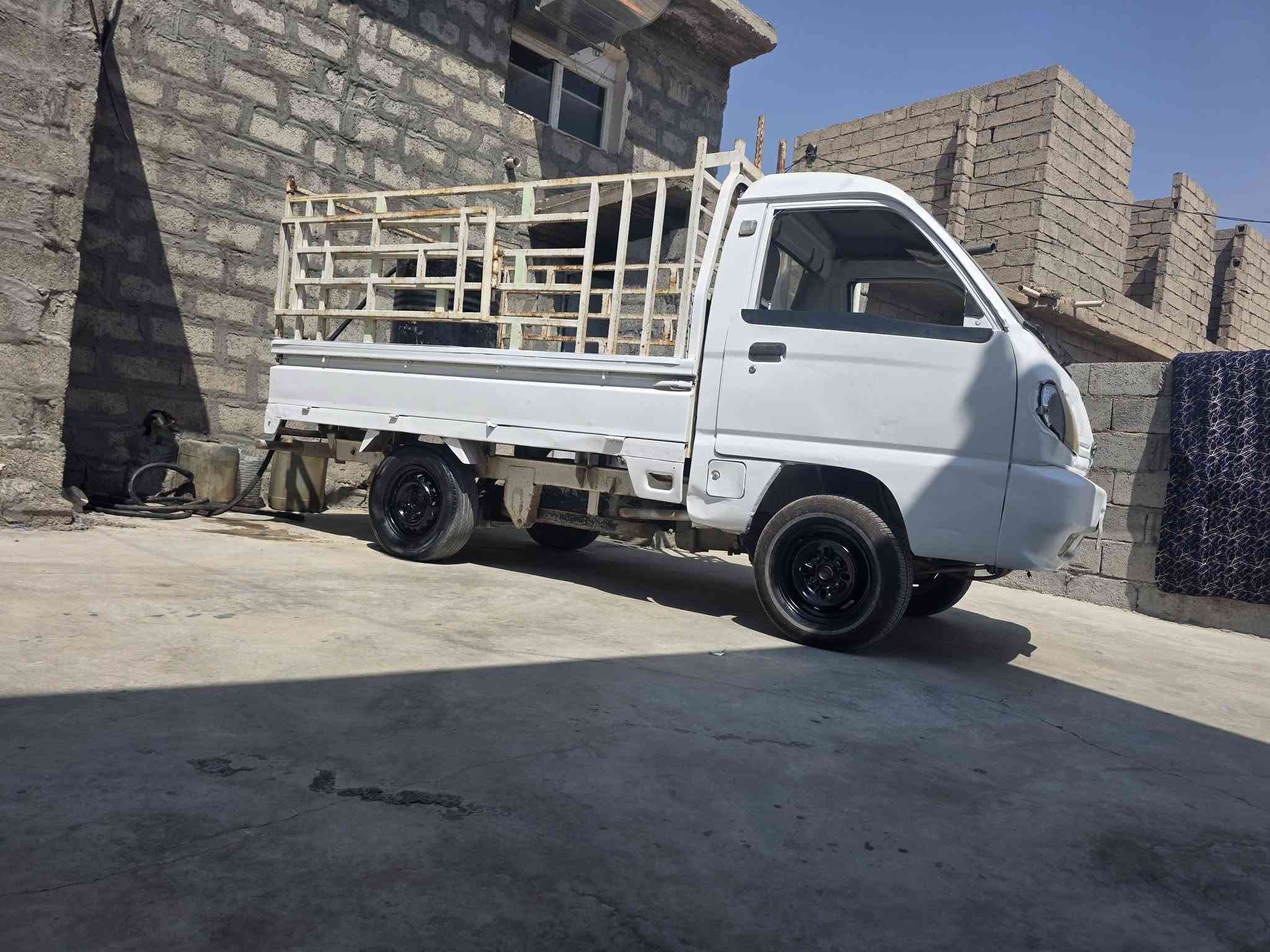 فاو للبيع 
سياره جاهزه شغاله گير محرك كلها تمام 
مكان السياره ناحيه الزاب سعر السياره 12ورقه وبيها مجال
للاتصال ***********
