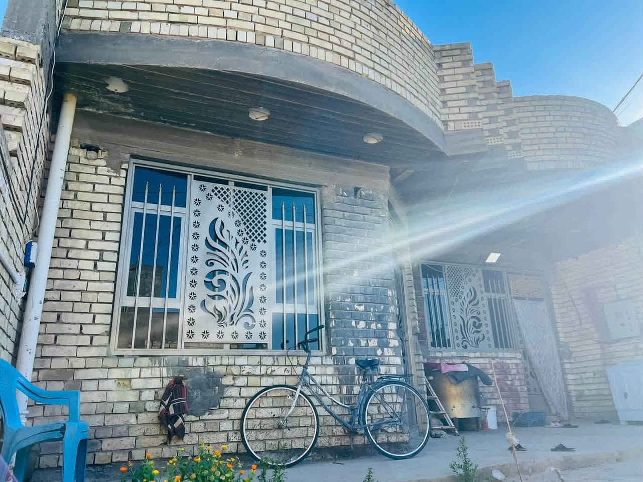 🏠 دار للبيع — طابو زراعي سند25

📏 المساحة   250   (النزال 27   واجهية   9/25

📍 العنوان:

جسر ديالى جامع طه  شارع سبيس قرب ملعب العساوي 

يتكون من:

✅ استقبال

✅ صاله كبيره جداً 

✅ مطبخ

✅ بيتونه غرفه

✅ 2 غرف نوم

✅ 3 حمامات 

✅ مي   كهرباء و بياض و الرضيه صب

✅ البيت داير ماداير كامل

للإستفسار والطلب يرجى الاتصال*********** (واتساب متوفر)

📞***********
━━━━━━━━

