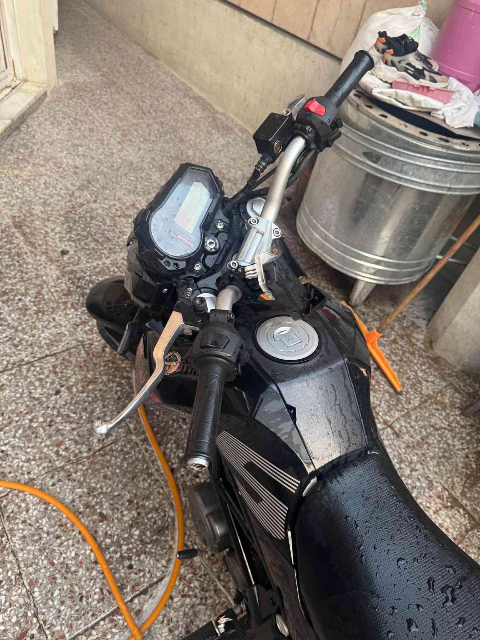 بنلي 135cc للبيع
الدراجه نضيفه من جوه المحرك ما فاتح بي برغي صارلهة سنه عندي الدراجه او معتني بيهة بس الكشر الخارجي شويه تعبان لأن استخدم الدراجه اروح بيهة للجامعه او ارجع +شغل دلفري ف مكلوب بيهة شكم مره اما الباقي ف الدراجه ما تشكي من شي ولا فد يوم موكفتني بشارع رزنه الدراجه بالمشي 
+اني عندي نوزل او فيتب احتياط لأن ذني استهلاكيات مره وحده وكف عندي لأن ماجنت اعرف انو بين فتره او فتره لازم ادير محسن ف بدلته او شتريت واحد احتياط للشاري انطي الك ويا الدراجه هوه والنوزل أو عندي صندوق مال دلفري اذا يفيدك هم انطي الك او تدلل
موقعي بغداد الجديده 
الدراجه رايدهة 2.600.000
اتواصل وياي على هذا الرقم ***********

