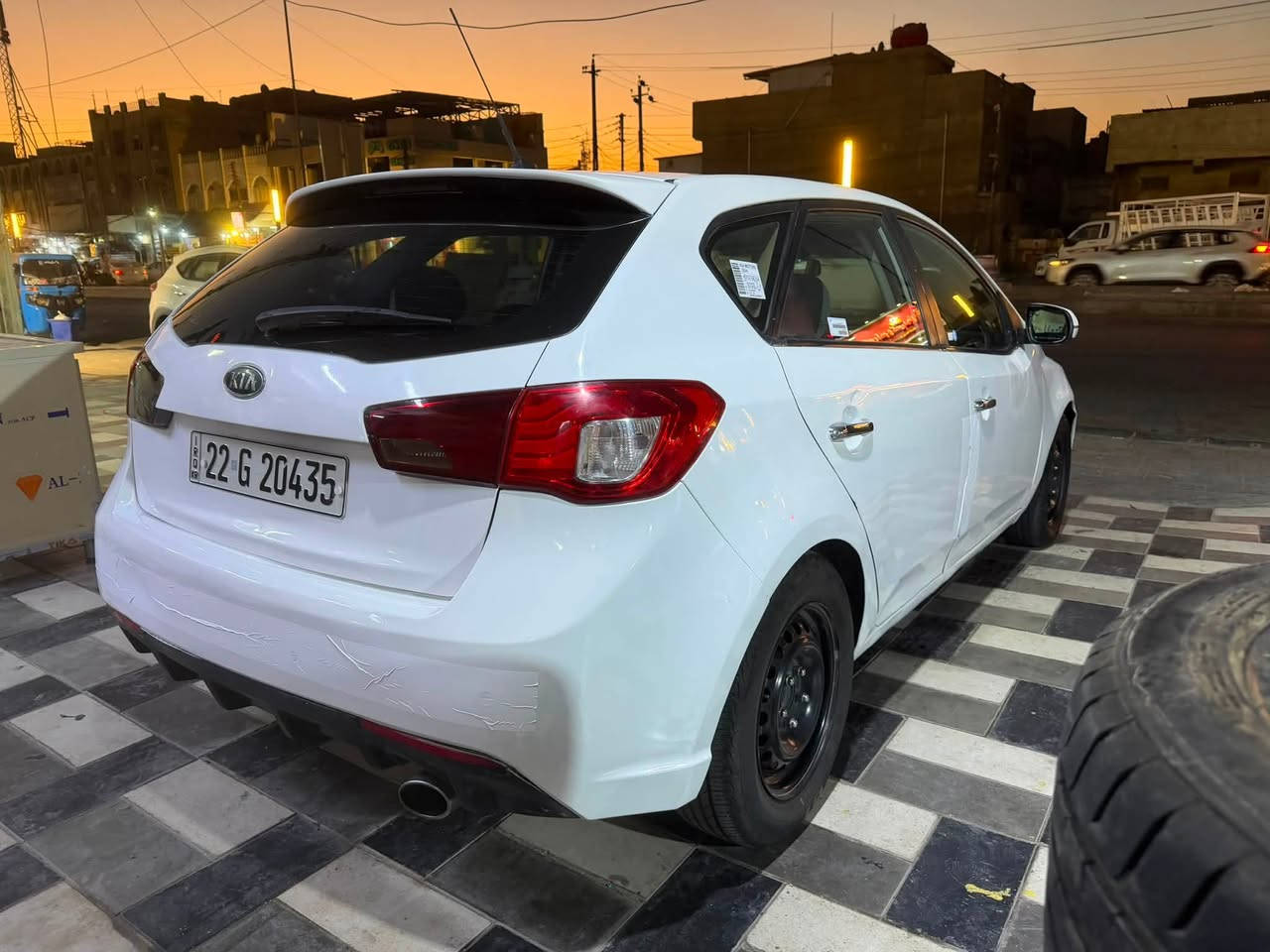 للبيع فقط بسعر 65 ورقه
سيراتو هاج باك  خليجي محرك 2000 دوش فول موصفات صبغ حزام بدون دواخل سياره جاهزه سنويه وارقام جدد صاحبه بل بياع عربي تحويل مباشر سياره جاهزه سعره 65 ورقه عنوان بغداد شعب للاتصال *********** اقره زين واتصل
