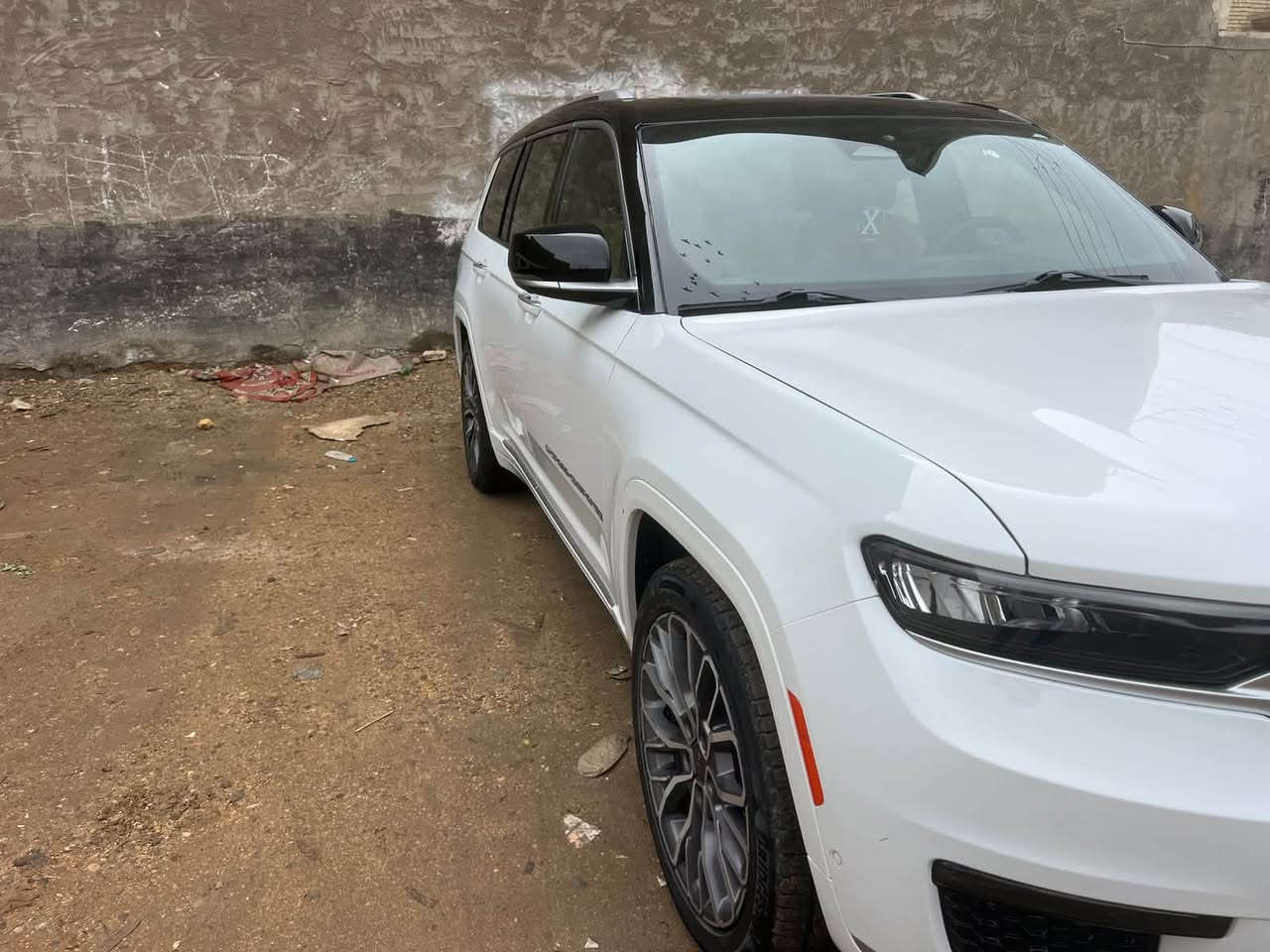 جيب سومت رزيرف للبيع 
موديل 24
بدون حادث بدون ايرباك بدون معجون فقط كلير من امريكا 

ماشيه ٨٠ الف كيلو 
٦ سلندر 

جكات 
ويل 22 انج
سستم ماكنتوش 
داخل مشمش 
مساج 
تدفئه تبريد كشن 
5 شاشات 

فووووول 
سعر 320 
***********
واتس اب
