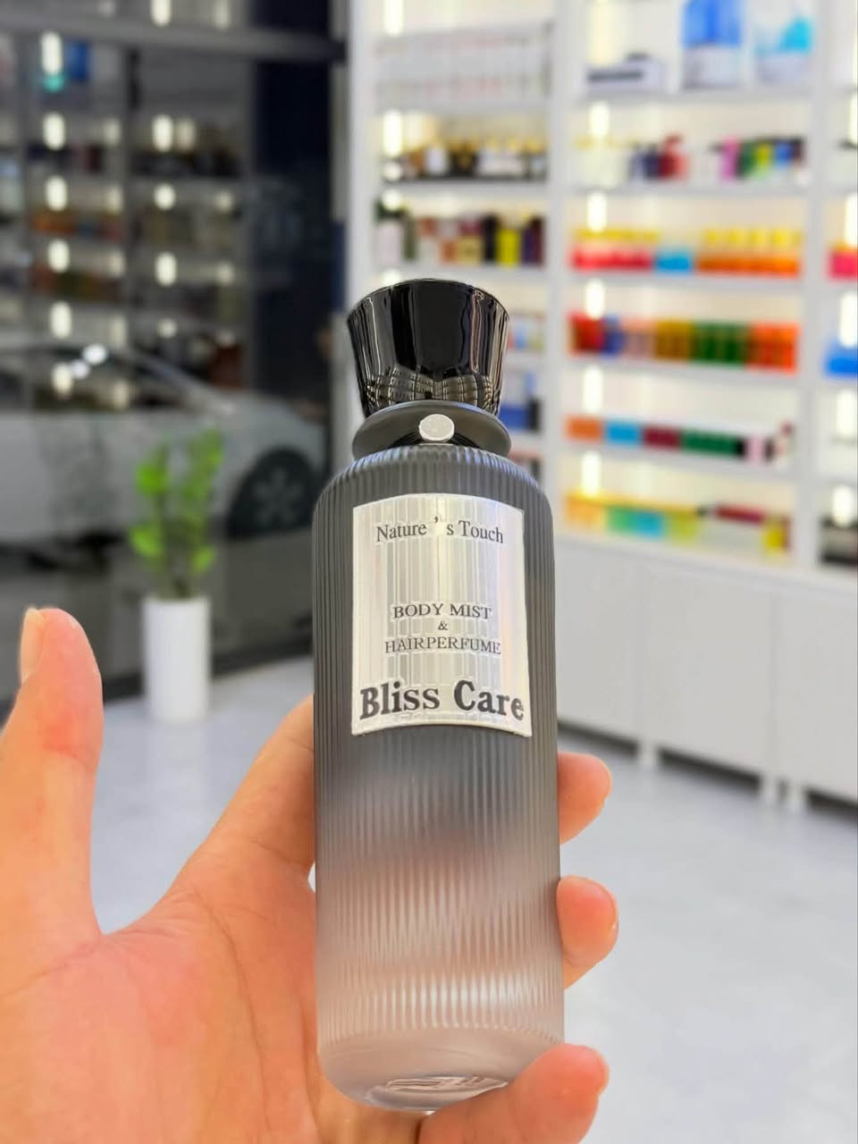 سبلاش بلاس الأصلي😉💯
متعددة الاستخدام، للجسم والشعر😍
عطورهم جداً ثابتة خاصةً اذا استخدمتو بعد 
الحمام ينطيكم شعور بالنظافة والانتعاش🫧❄️
الحجم كبير 200 مل يكفيكم فترة طويلة✔️

طوز خورماتو - مجاور مصور الجامعة📍
للحجز والاستفسار دايركت📬
***********
