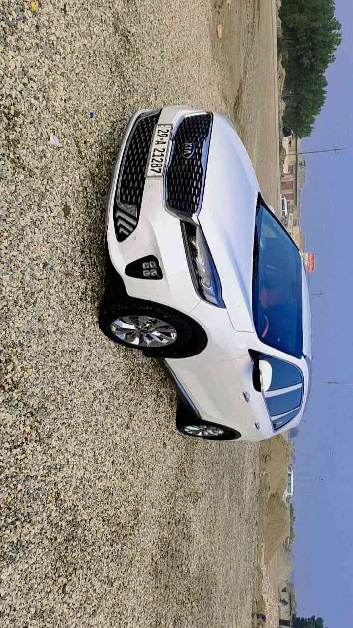 سلام عليكم سورنتو للبيع موديل 2020 خليجي رقم واسط بسمي7راكب ماشيه بس 6100kسلندر تحكم بل استيرن فول مواصفات بصمه 6 قطع تبريد داخلي وامامي كهربائيات كله شغاله  عنوان الكوت السعر 240 فقط بيه رصعات مال حلوب بس بل سونار  طلعت عندي صارت  رقم الهاتف  ***********
