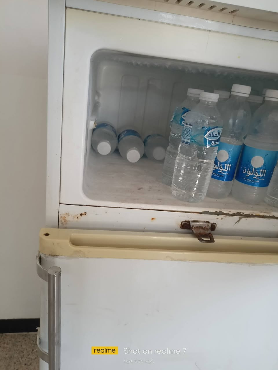ثلاجة للبيع استفسار خاص مابيهة اي عطل مكان بغداد
او واتساب ‏‪***********‬‏
