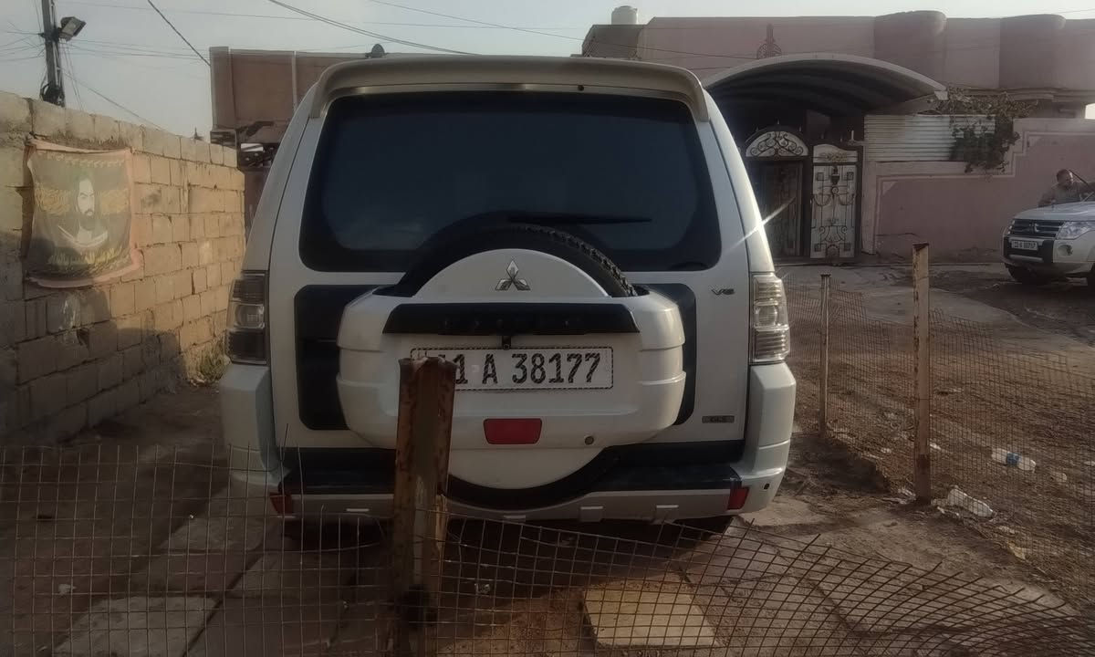 باجيرو • ٢٠٠٩ • جلد تحكم كهرباء