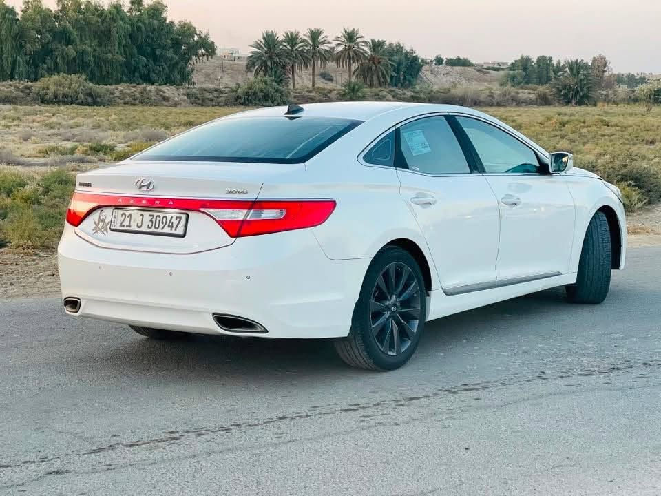 ازيرا على 2014للبيع خليجي 
جاهزه 
كير مكينه 
صدر 
تخم تاير جديد 
تحكم ستيرن بردات كهرباء 
 تبريد تدفئة 
كلها شغاله 
شرط التحويل 
بيها اربع قطع بدون دواخل 
مكان أطراف تكريت الزلايه
سعر 110بيها مجال 
الشراي يتصل ***********

