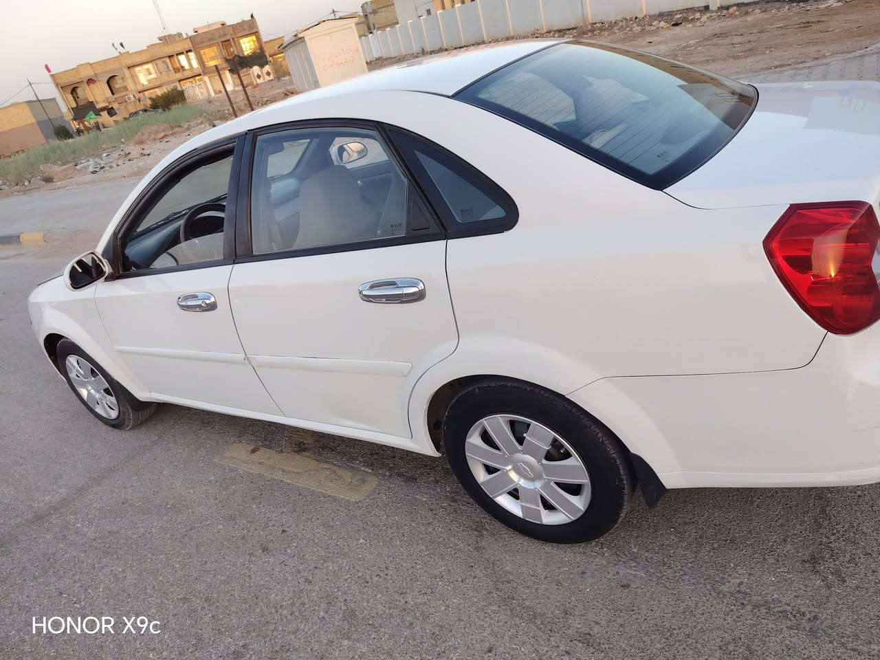 السلام عليكم  اوبتره البيع مديل ١١ تبريد شغال كهربيات كله  شغاله رقم واسط وباسمي نكليزي كير عادي  رقم صاحب السياره ***********

نص مكتوب في الصور:
- HONOR X9c