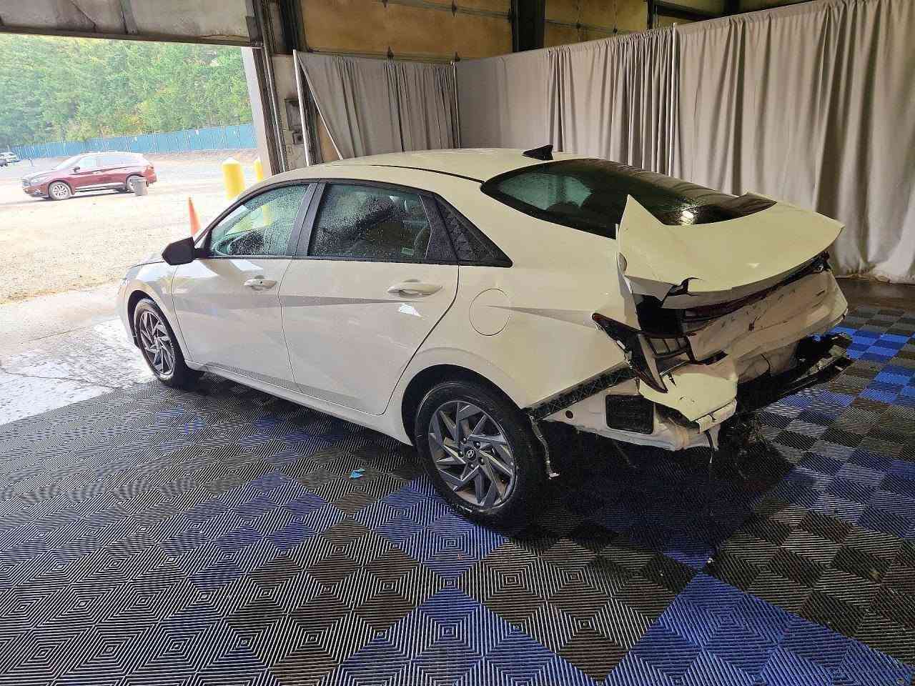 قطع جديد من المزاد Hyundai Elentra 2026 HYBRID 
راح تنشحن للعقبه(يعني بعدهي بامريكا)
مده الوصول غير معلومه 
السعر واصل للعقبه بدون تصليح بدون كمرك 
#السعر 126 ورقه 
للأستفسار الاتصال على الرقم التالي
*********** واتساب أو اتصال
مكاني ميسان العمارة /وعندي فرع بكل العراق لغرض ضمان حقك والمكاتبه

نص مكتوب في الصور:
- 63757836
- 65757836