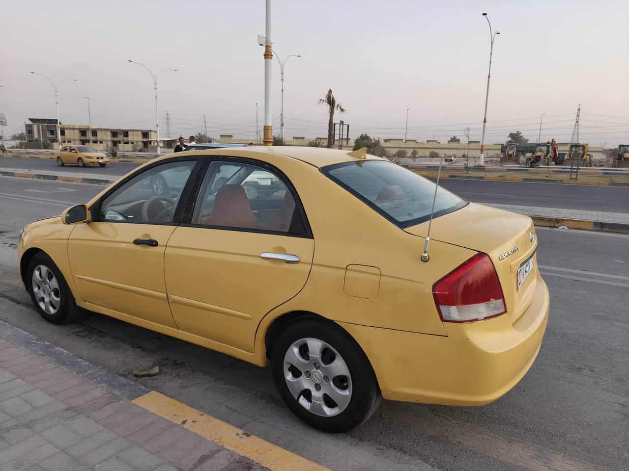 السلام عليكم  
كيه سبكتره موديل 2008 تماتيك
 رقم ذي قار نكليزي هزه جديده مداور بي وكت
 مصفره هيئه وغرامه   
سياره وارد امريكي  حادث جاملغ خلفي 
مكينه 2000
مكينه وكير وحداديه وتخم تاير وكهربائيات مكفولات 
سعره 62 وبيه مجال
عنوان سماوه رقم تليفون ***********
