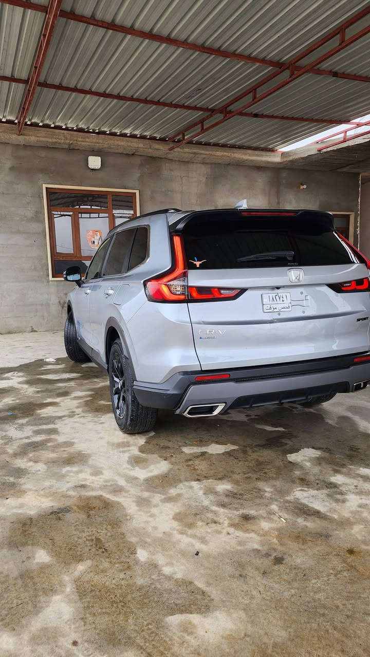 HONDA CR-V SPORT HYBRID 2024                              
حرة معفي من الرقم 
فتحة + بصمة 
ماشية 28 الف ميل 
حادثها چاملغ وباب جهة سايق مبدلات تجاري بدون دواخل
 وصورة الحادث موجودة مع الصور 
المكان الفلوجة 
السعر 194 وبيها مجال 
للاستفسار الاتصال ***********
